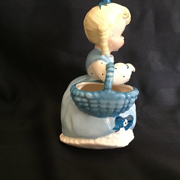 Vintage Ceramic Little Girl in Blue Vase / Planter - Picture 4 of 7